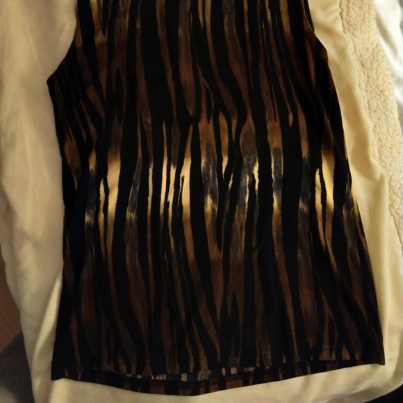 Tiger striped Tank Top with Mock neck - Picture 2 of 5